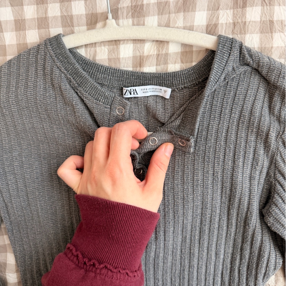 Zara Gray Ribbed Bodysuit - Picture 3 of 3